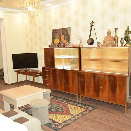 Massiv Apt Yerevan Exterior photo