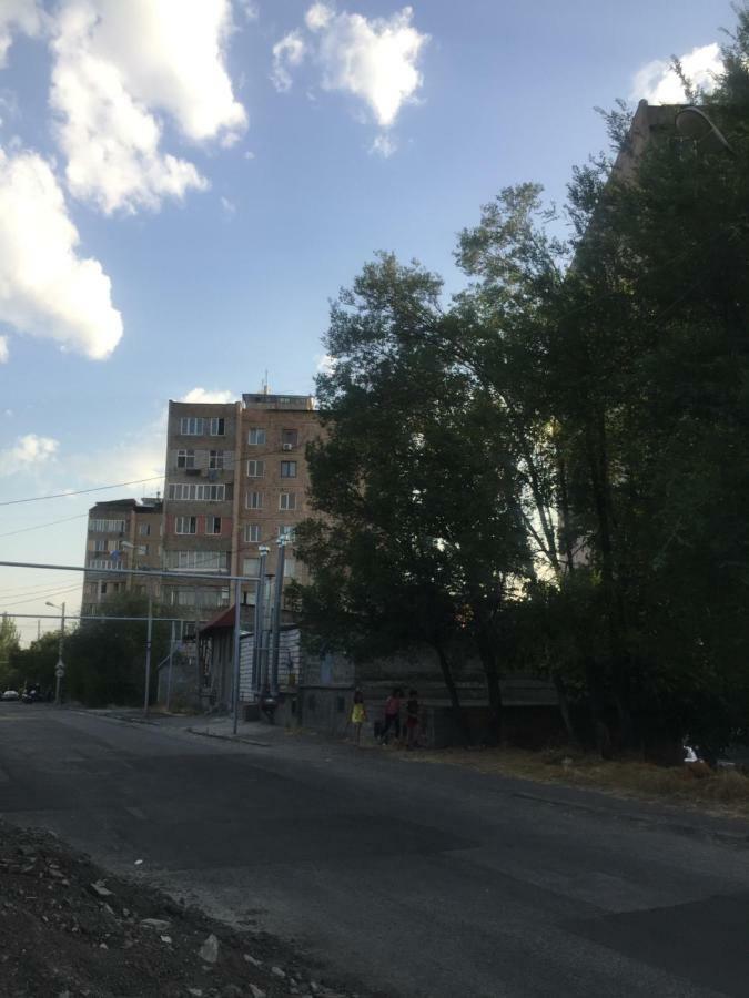 Massiv Apt Yerevan Exterior photo